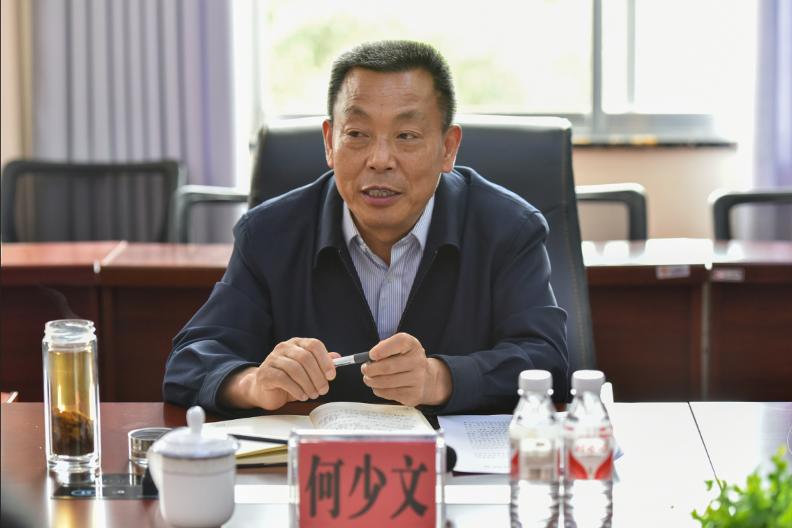 省教育整顿第八驻点指导组何少文一行到富宁县人民检察院检查指导教育